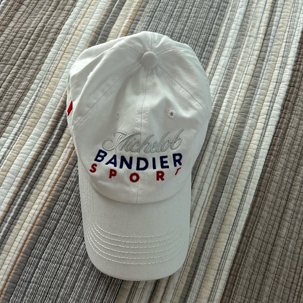 Bandier hat